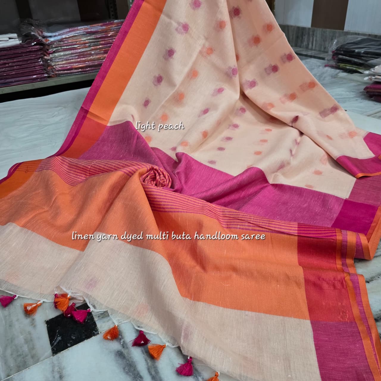 Pure Linen Butta Saree with Contrast Piping & Pattu Pallu