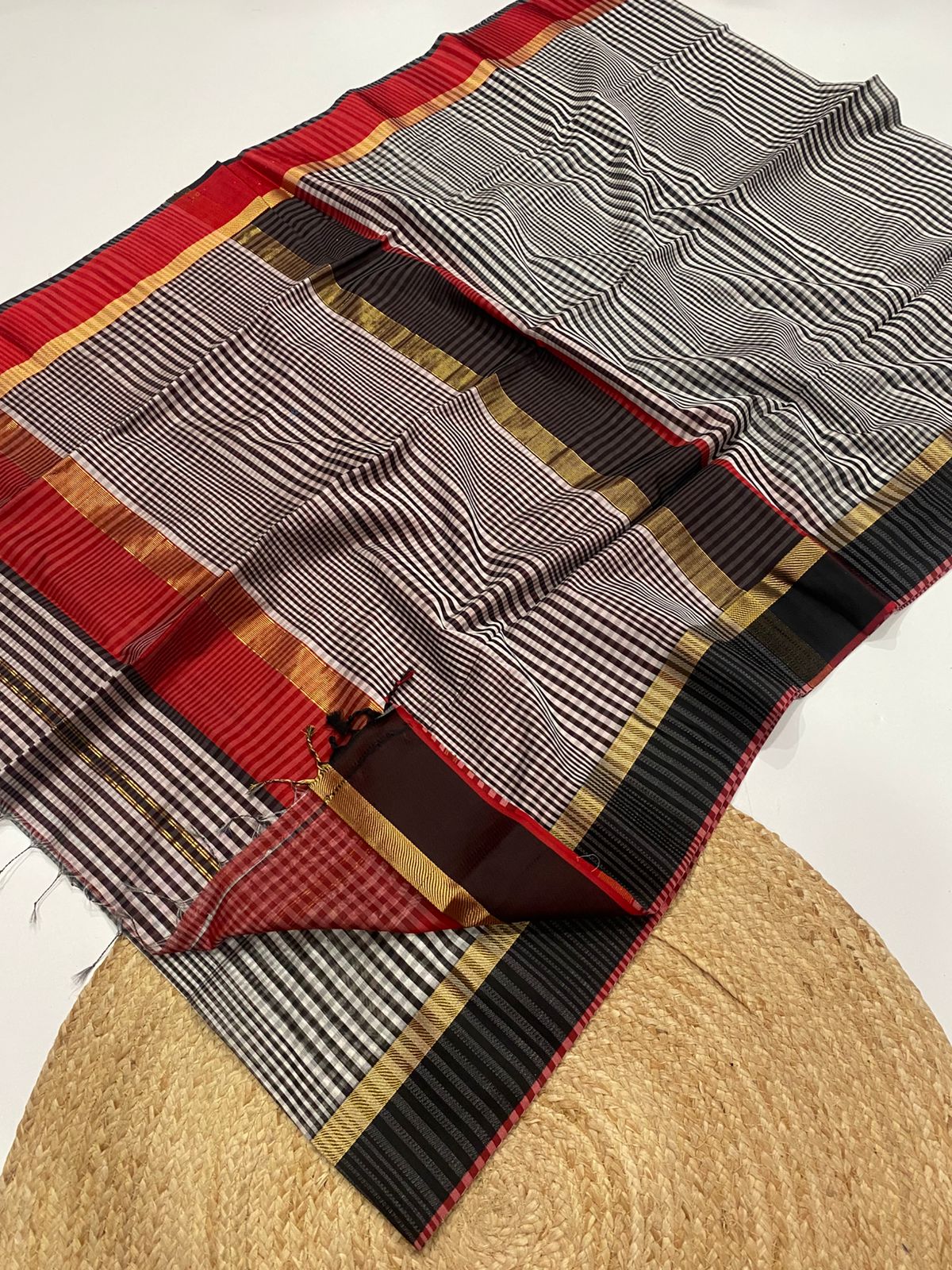 Maheshwari Handloom Silk Cotton Saree with Resham Ganga Jamuna Border & White-Black Checks Design