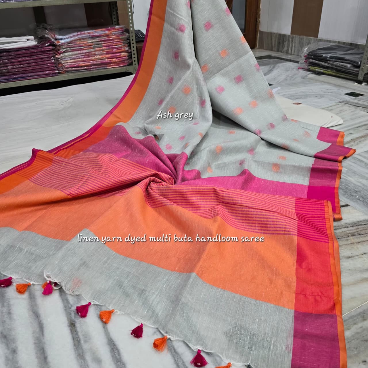 Pure Linen Butta Saree with Contrast Piping & Pattu Pallu