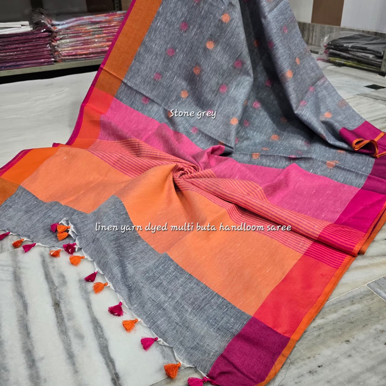 Pure Linen Butta Saree with Contrast Piping & Pattu Pallu