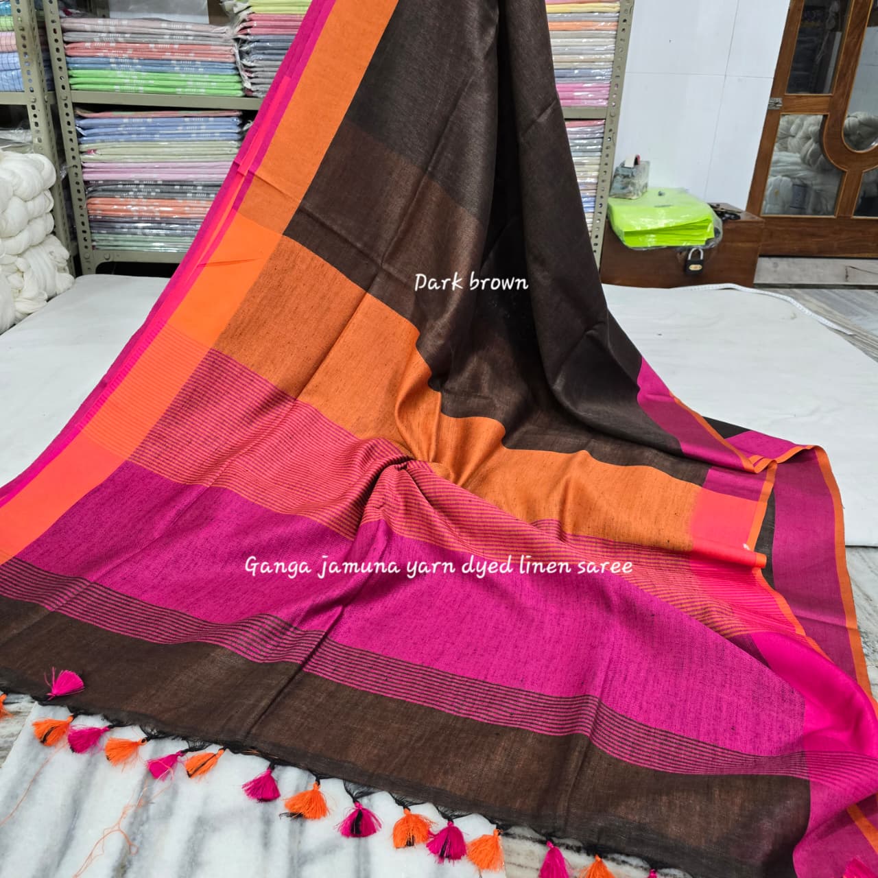 Pure Linen Plain Saree with Contrast Border, Contrast Blouse & Pattu Pallu
