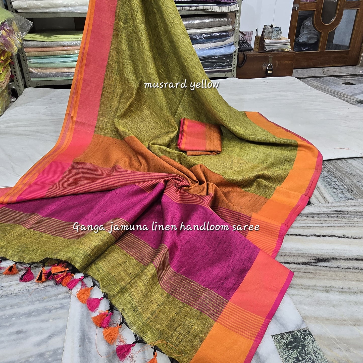 Pure Linen Plain Saree with Contrast Border, Contrast Blouse & Pattu Pallu