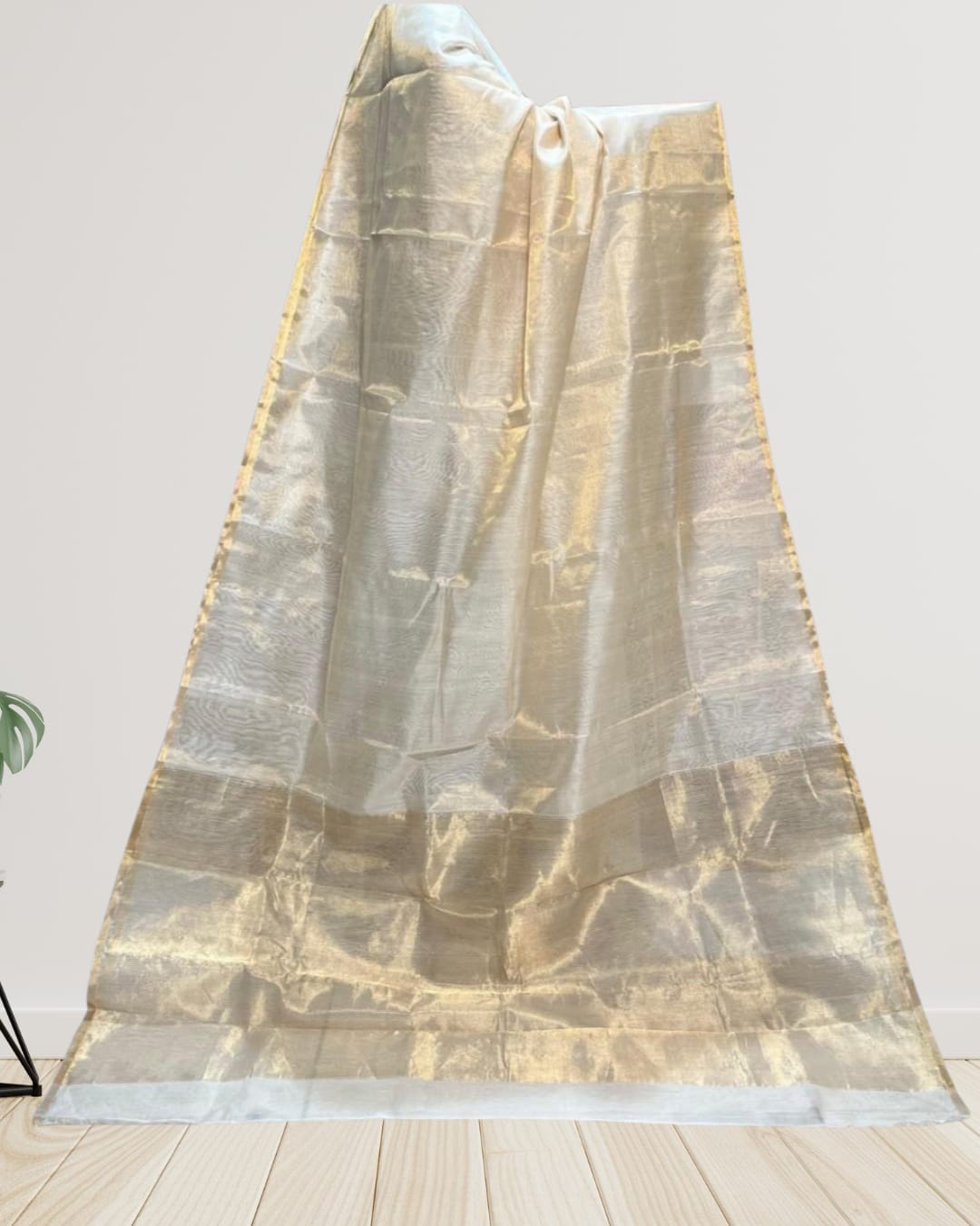 Hand woven Soft Tissue Linen Saree with Border, Tassel and with running blouse