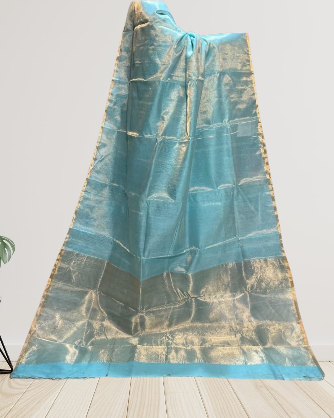 Hand woven Soft Tissue Linen Saree with Border, Tassel and with running blouse