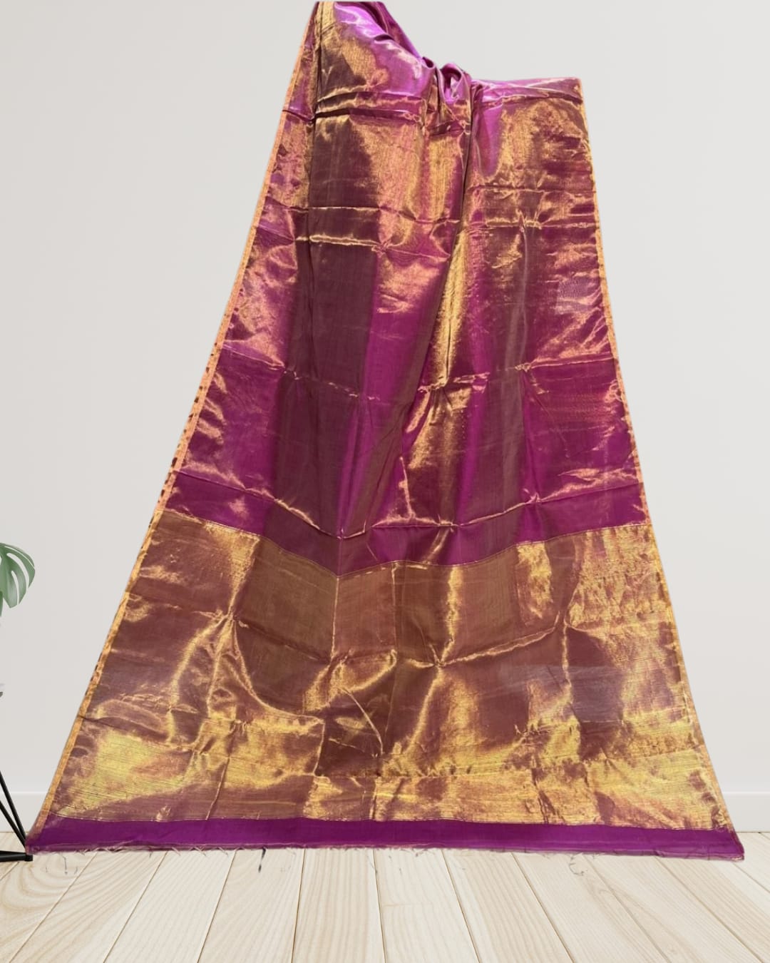 Hand woven Soft Tissue Linen Saree with Border, Tassel and with running blouse