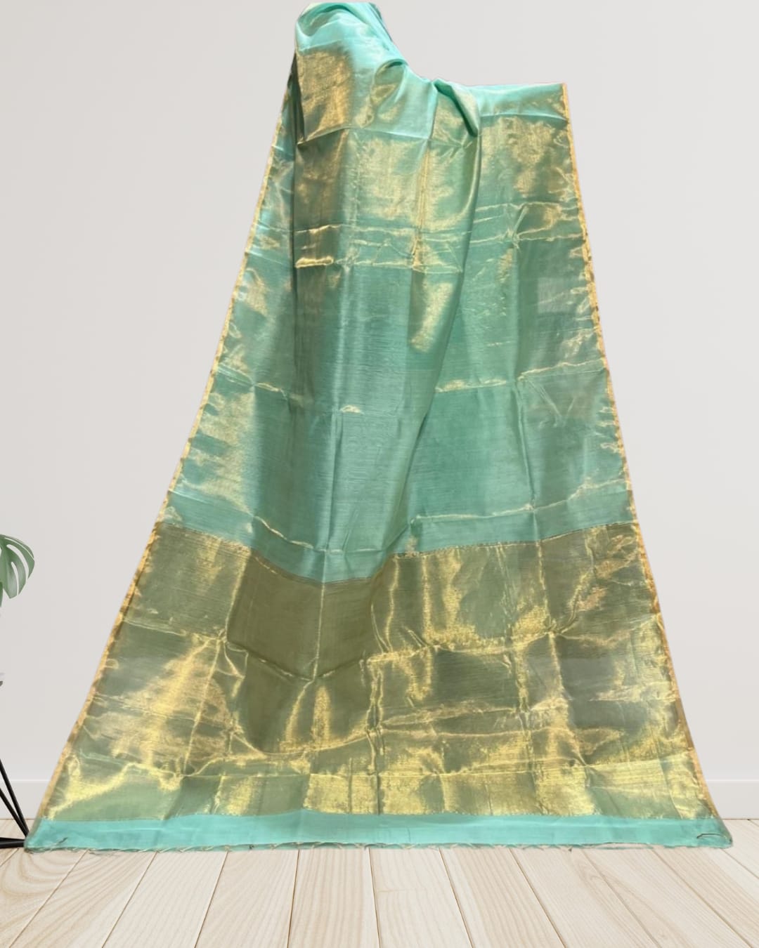Hand woven Soft Tissue Linen Saree with Border, Tassel and with running blouse