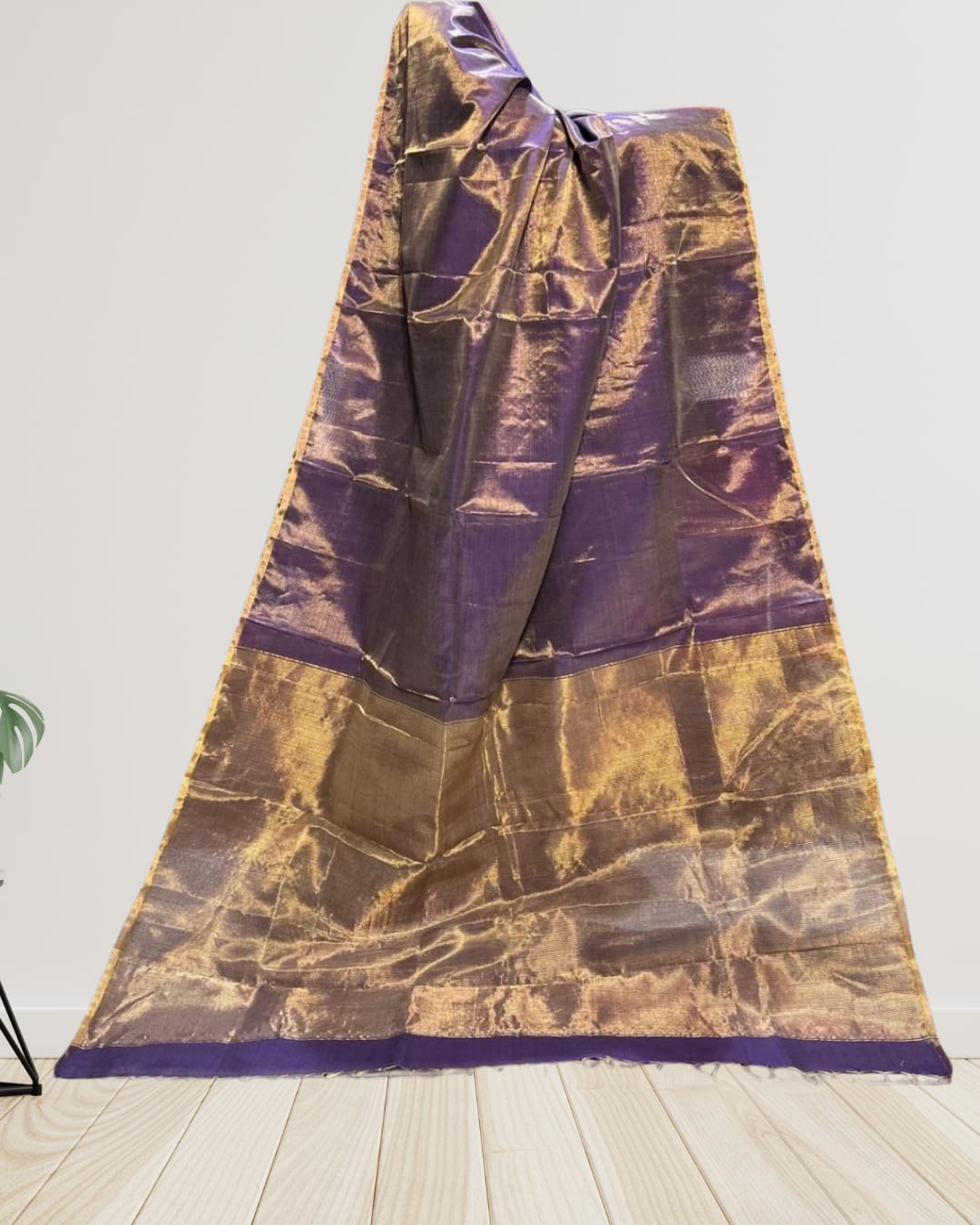 Hand woven Soft Tissue Linen Saree with Border, Tassel and with running blouse