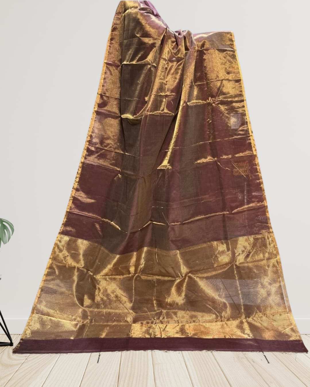 Hand woven Soft Tissue Linen Saree with Border, Tassel and with running blouse