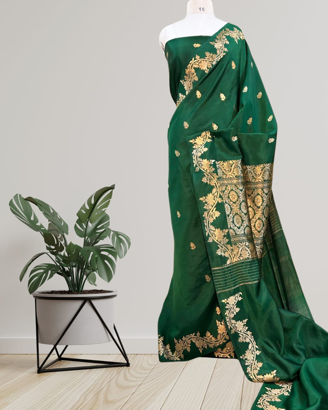 Product Name: Pure Handloom Banarasi Raw Mango Silk Saree