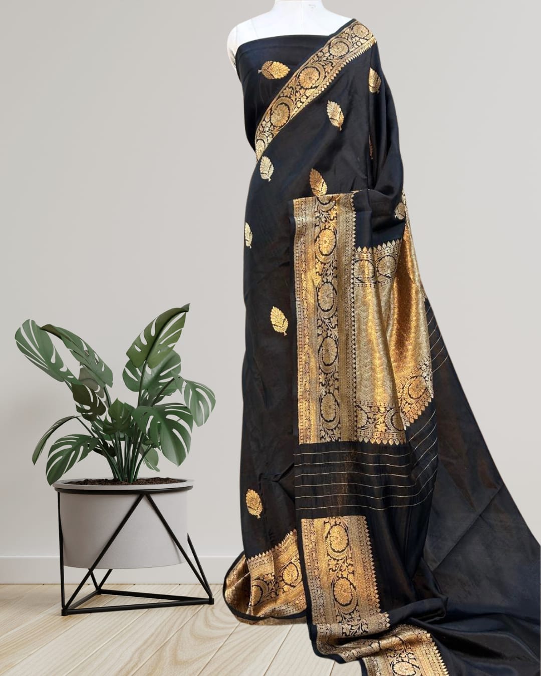 Product Name: Pure Handloom Banarasi Raw Mango Silk Saree