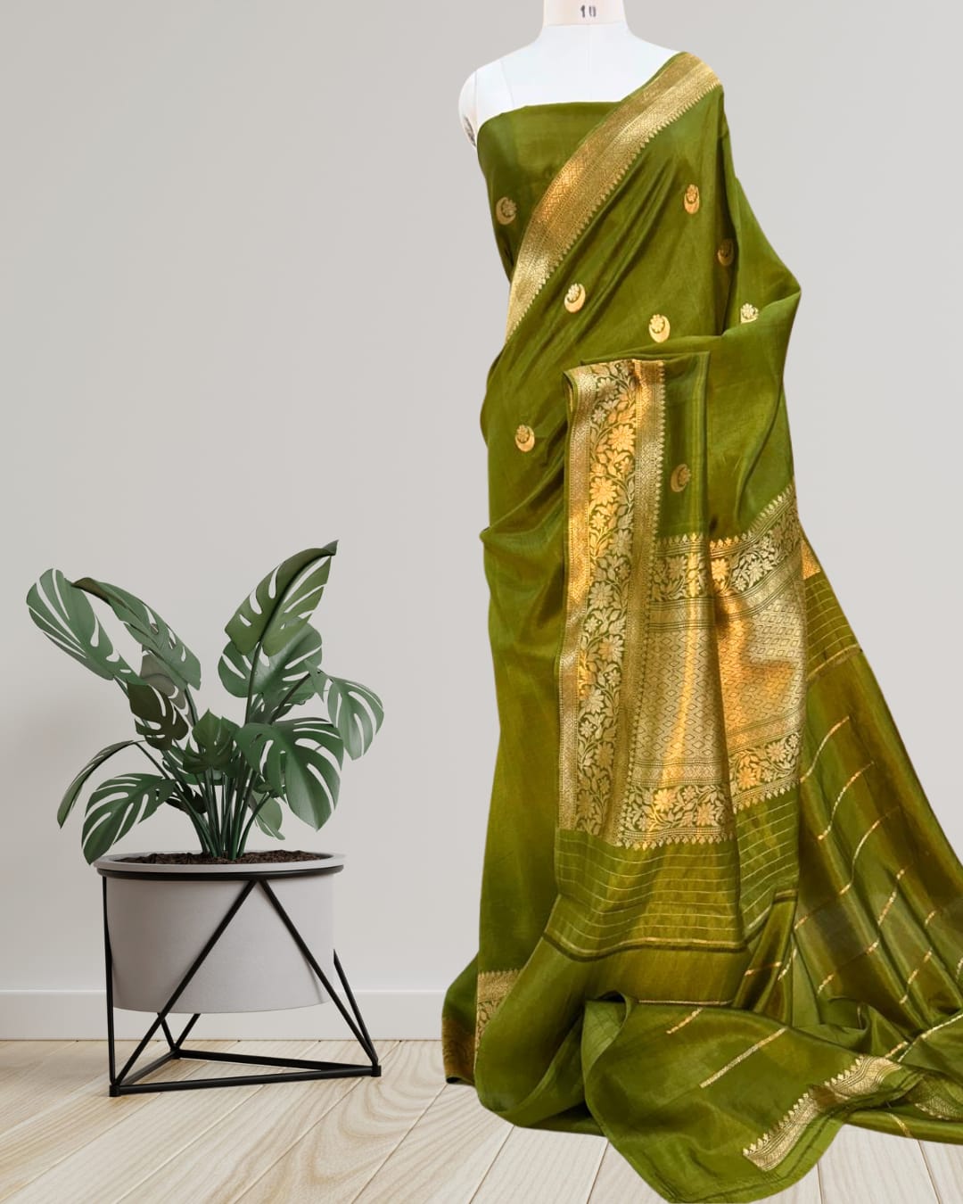 Product Name: Pure Handloom Banarasi Raw Mango Silk Saree