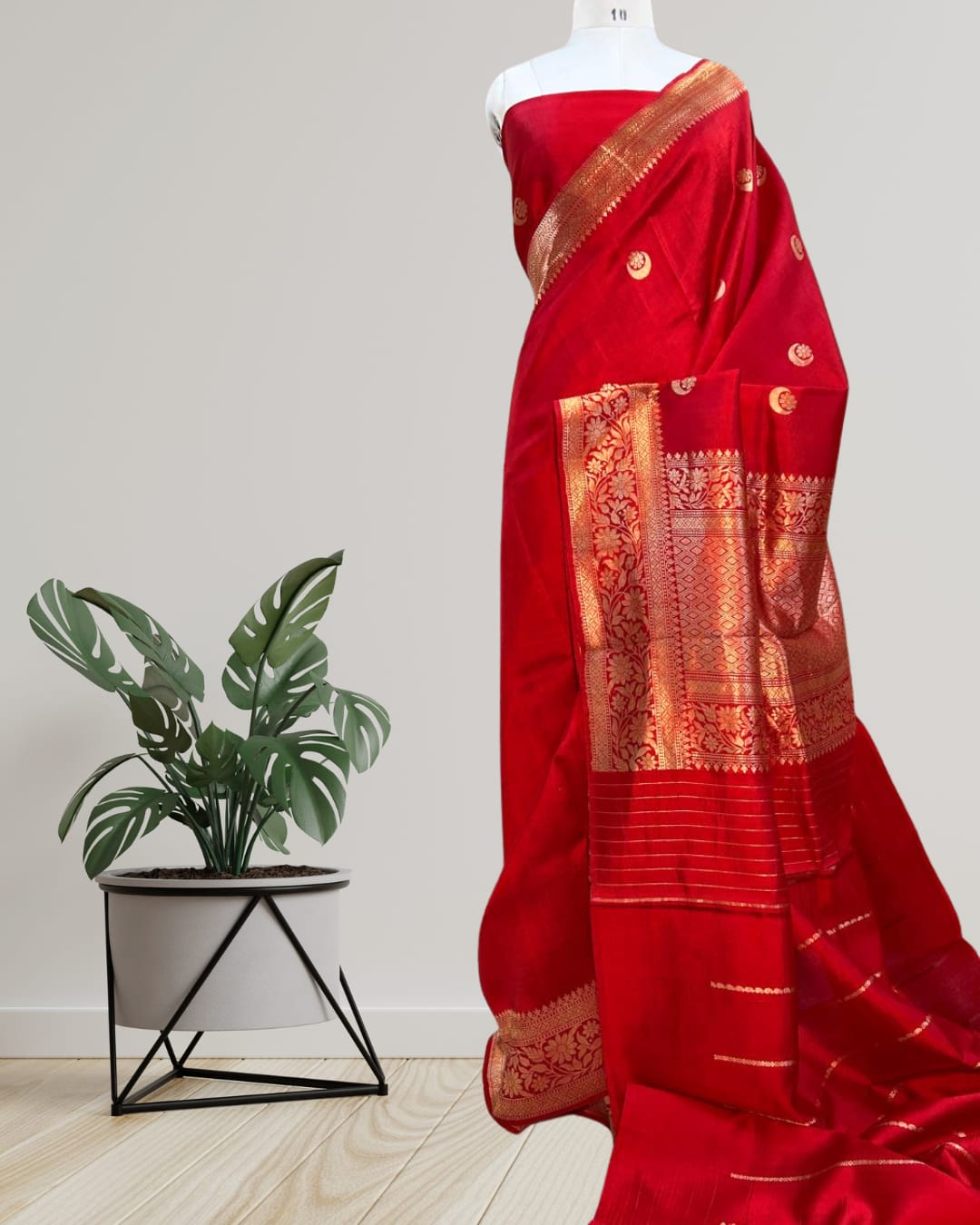 Product Name: Pure Handloom Banarasi Raw Mango Silk Saree