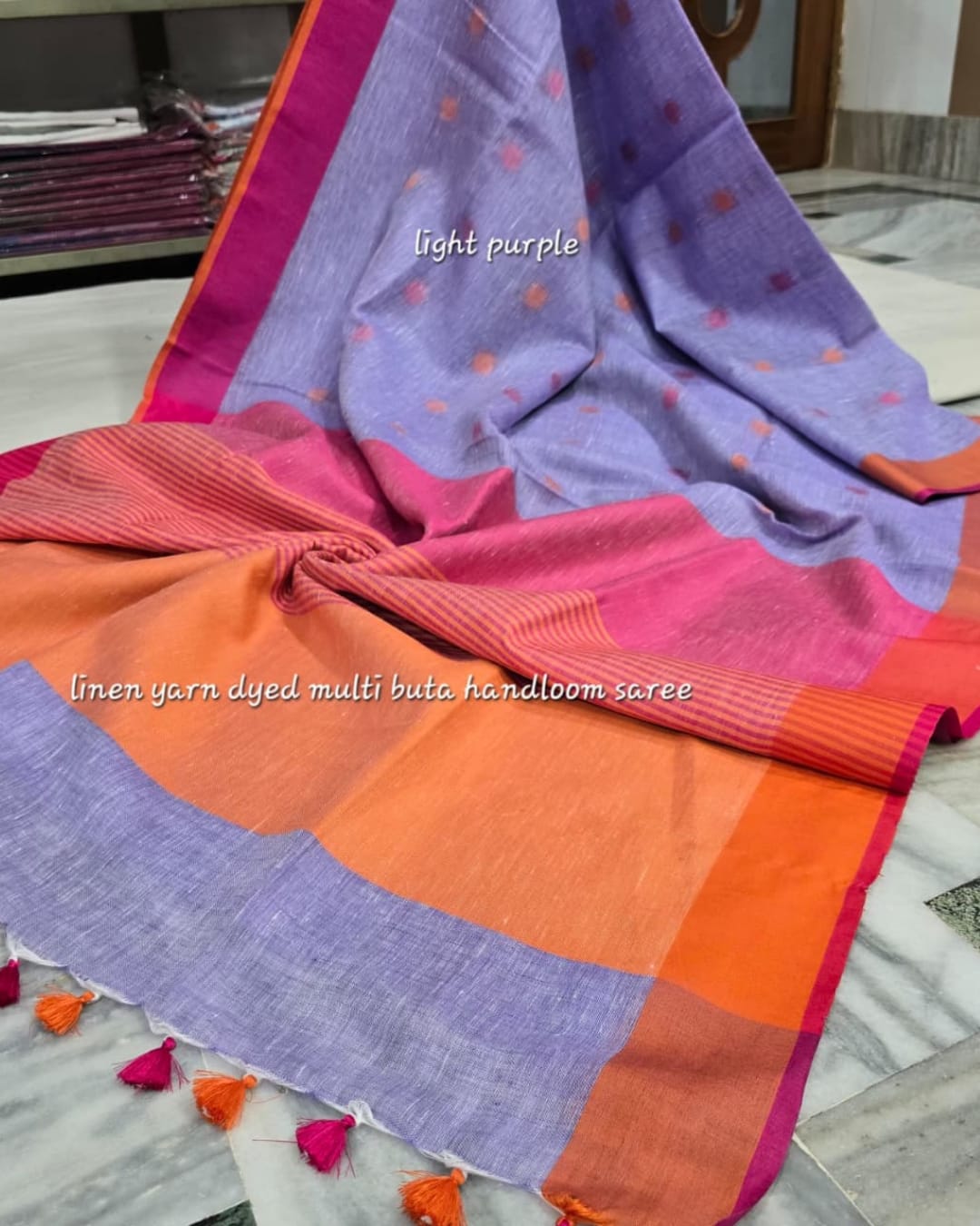 Pure Linen Butta Saree with Contrast Piping & Pattu Pallu