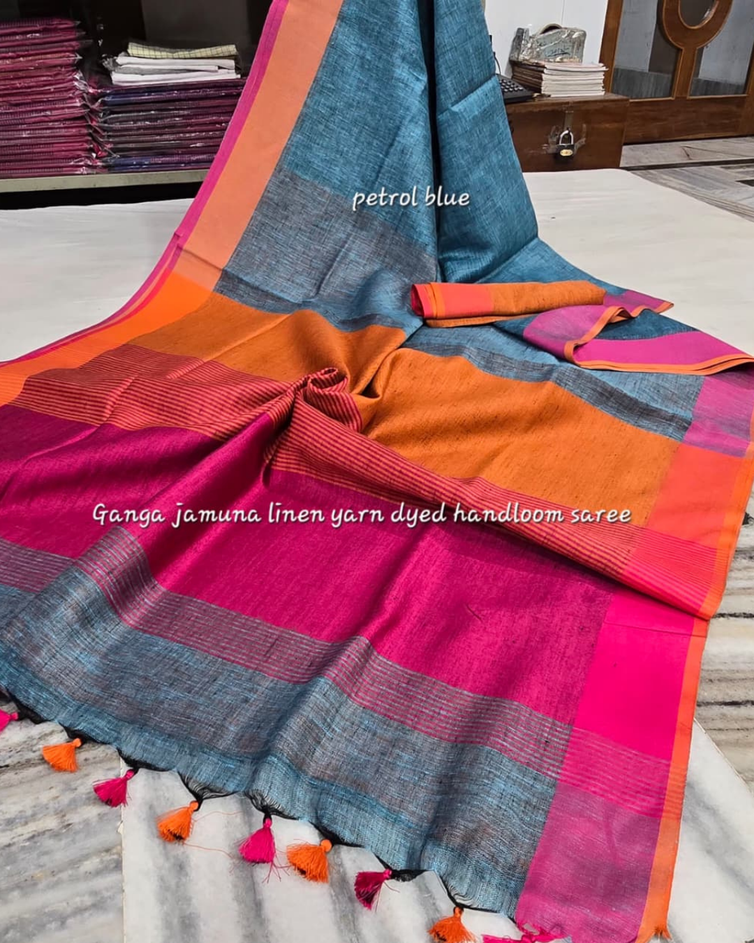 Pure Linen Plain Saree with Contrast Border, Contrast Blouse & Pattu Pallu