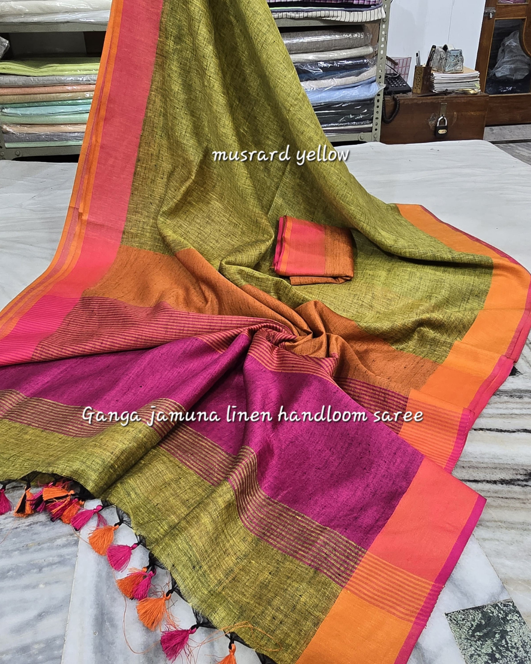 Pure Linen Plain Saree with Contrast Border, Contrast Blouse & Pattu Pallu
